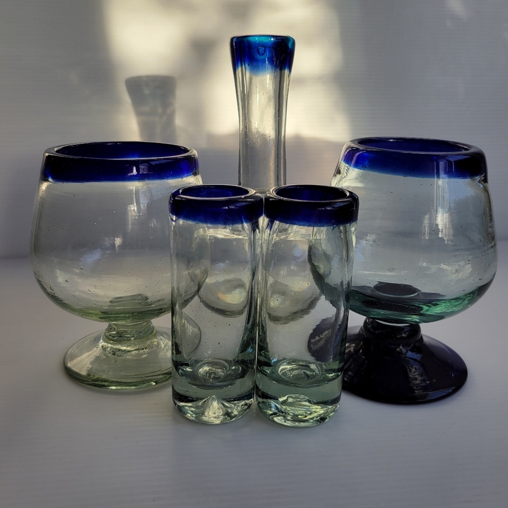 Mexican Glass Mouth Blown 10oz Tequila Decanter Two Shooters Two Brandy Snifters - Picture 7 of 7